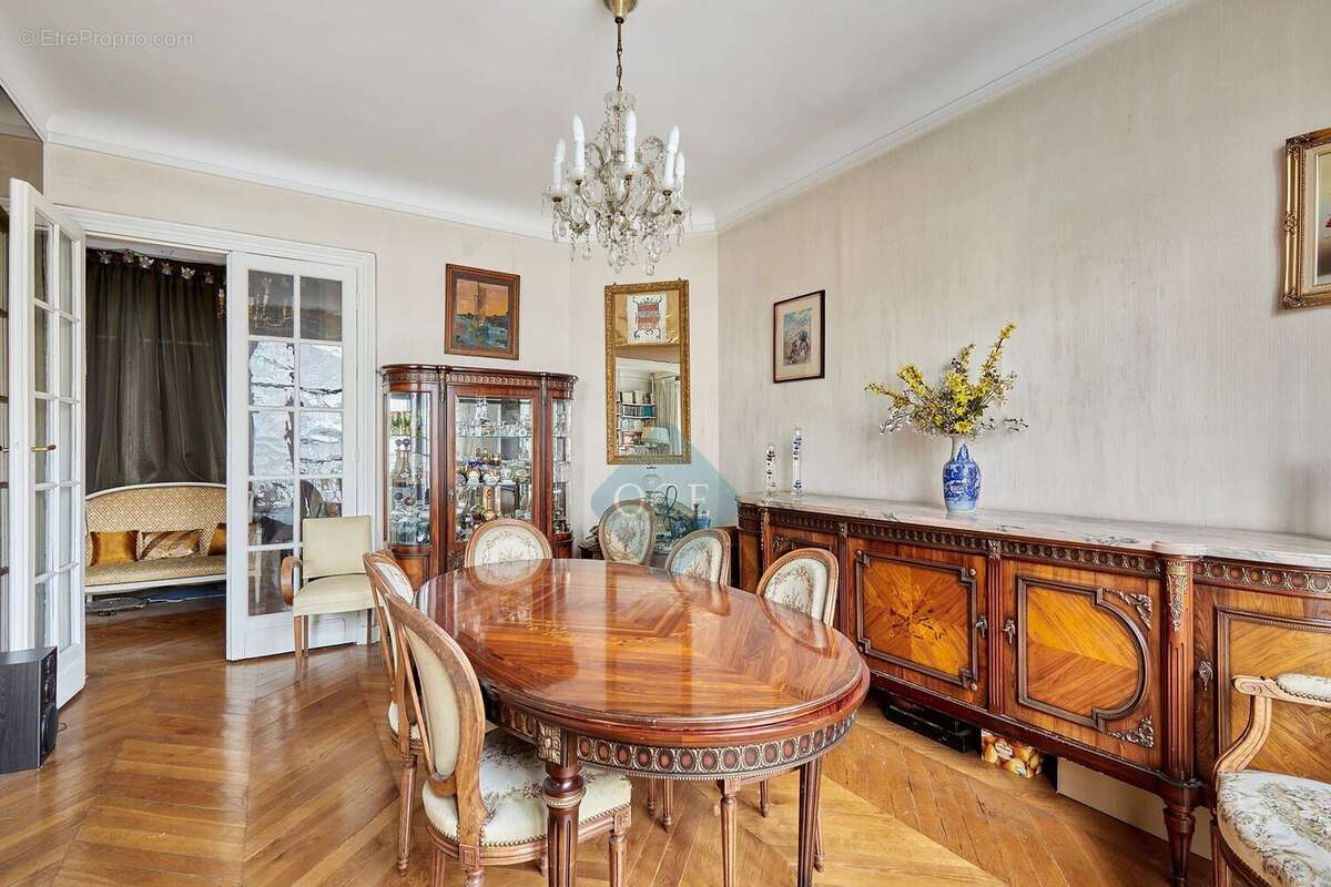 Appartement à PARIS-11E