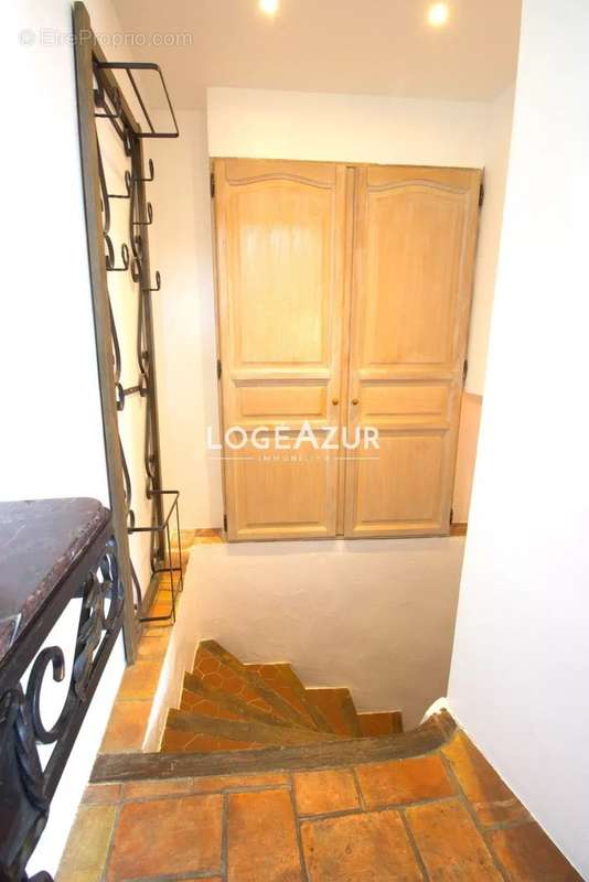 Appartement à VALLAURIS