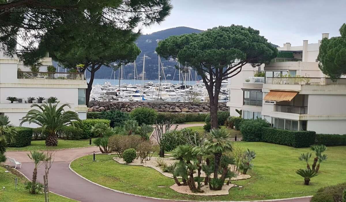 Appartement à MANDELIEU-LA-NAPOULE