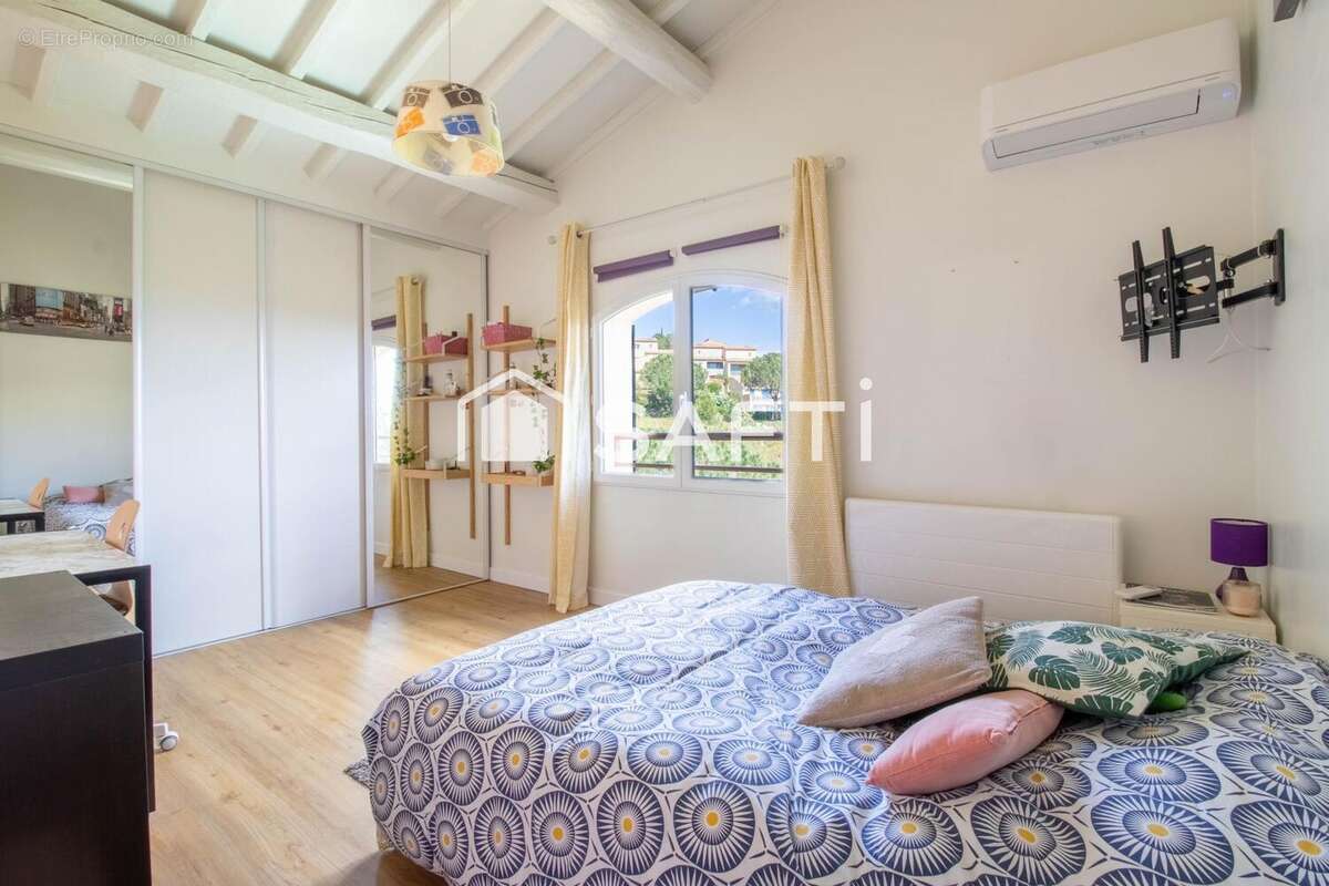 Photo 4 - Maison à ROQUEBRUNE-SUR-ARGENS