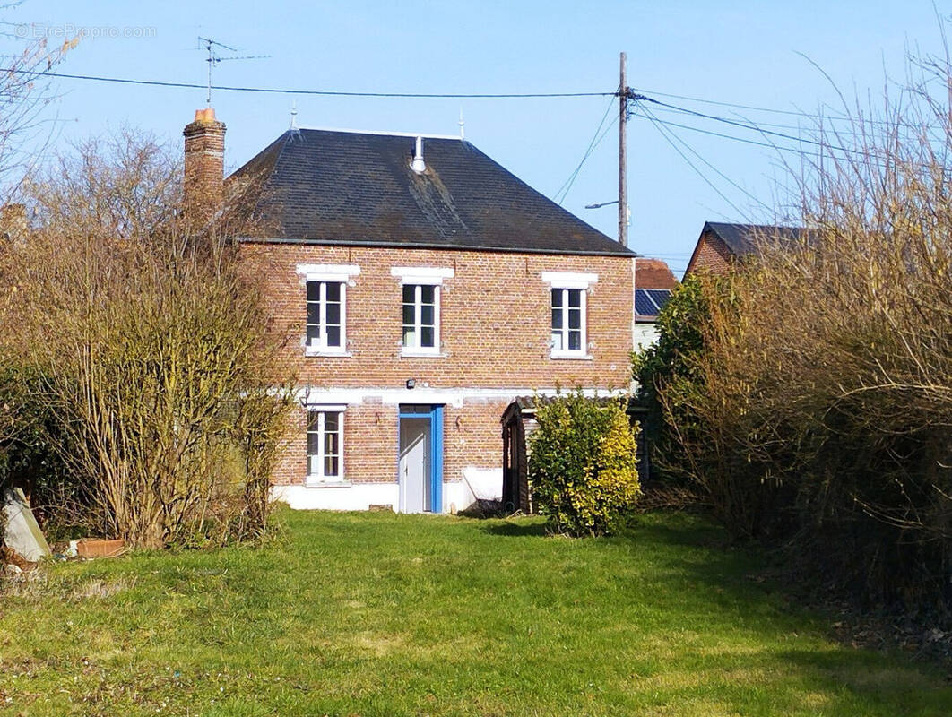 Photo 1 - Maison à CREVECOEUR-LE-GRAND