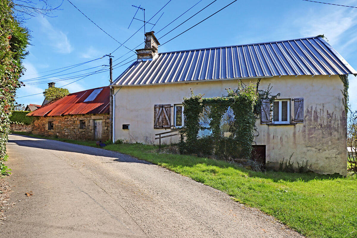 Maison à LE LONZAC