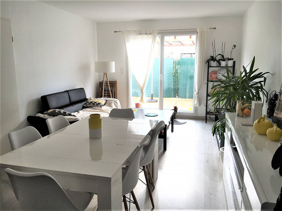 Appartement à SAUTRON