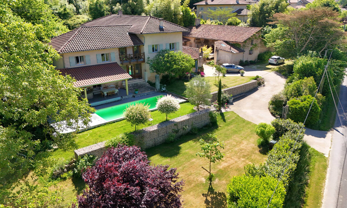 Maison à CHATILLON-SUR-CHALARONNE