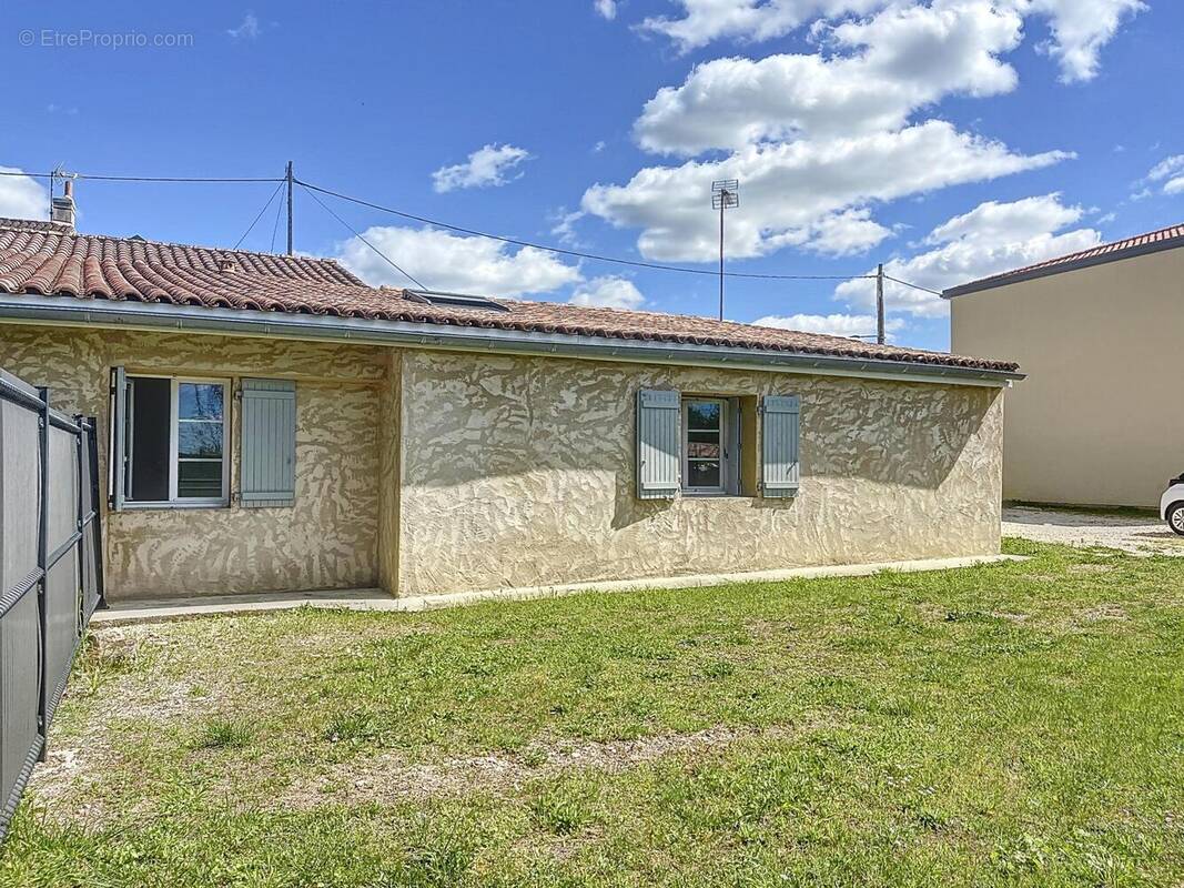 Photo 1 - Maison à BERSON