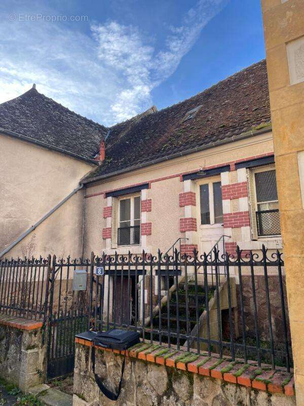Maison à CHATEAUMEILLANT