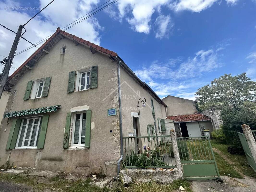 Maison à VALIGNAT