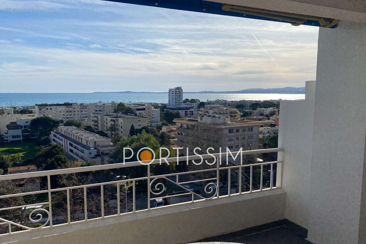 Appartement à SAINT-LAURENT-DU-VAR
