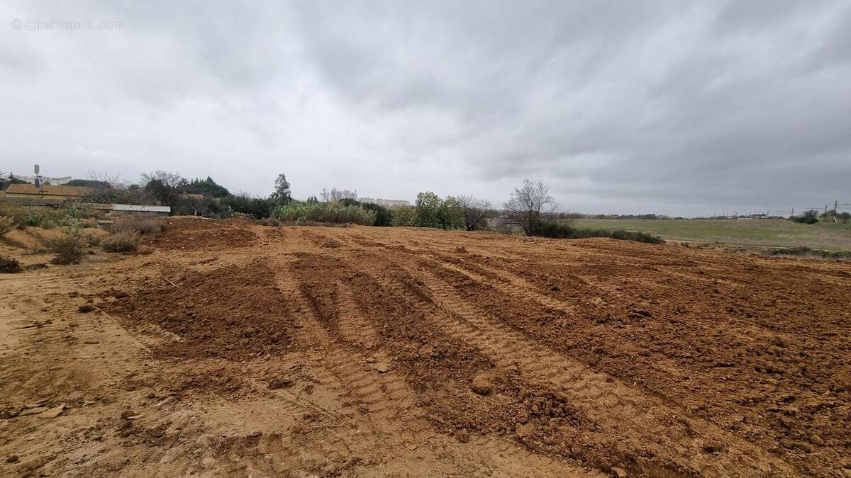 Terrain à CERS