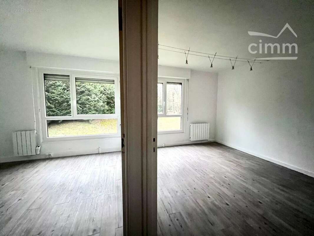 Appartement à LAMORLAYE