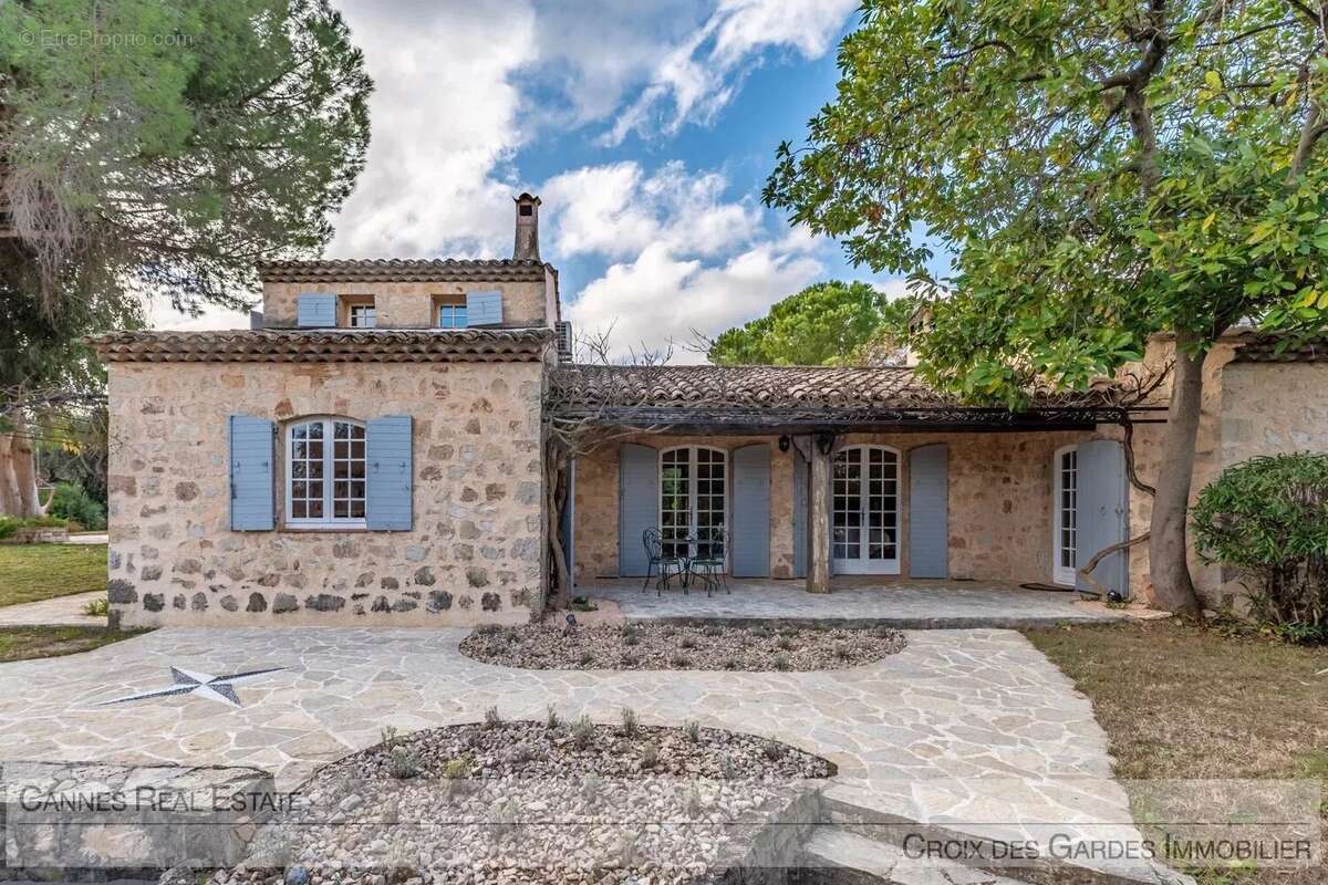 Maison à LE ROURET