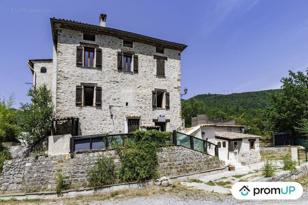 Maison à VILLARS-SUR-VAR