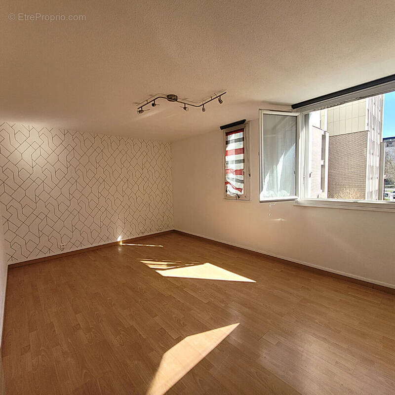 Appartement à LES ULIS
