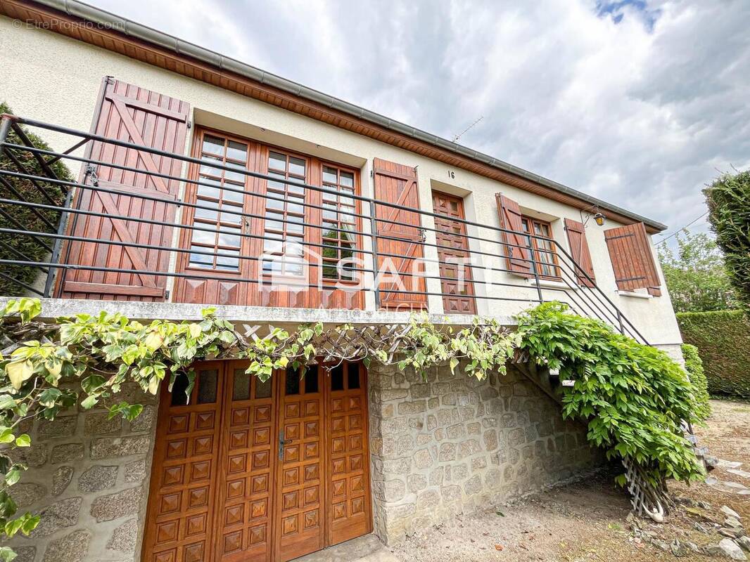 Photo 1 - Maison à SAINT-COSME-EN-VAIRAIS