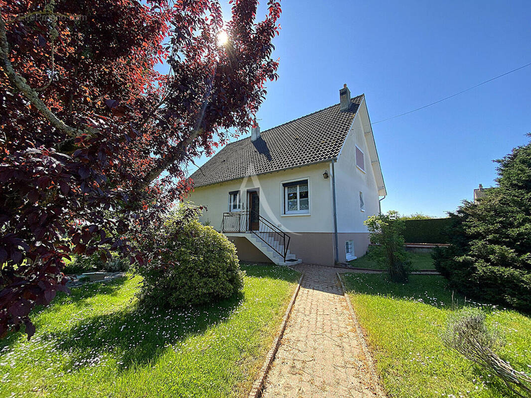 Maison à DONNERY