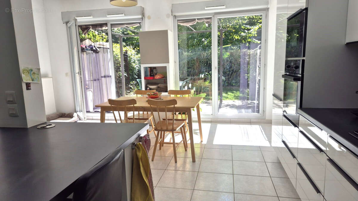 Appartement à BRON