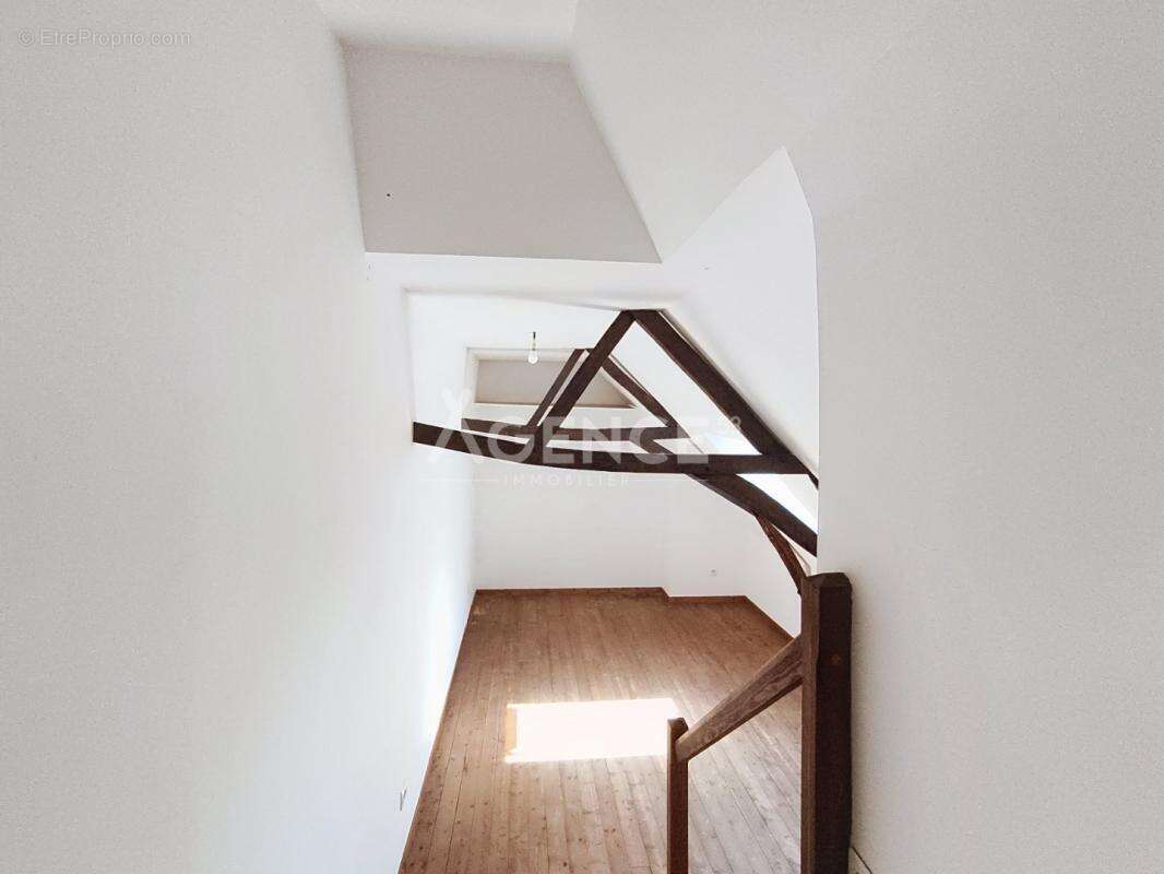 Appartement à AIRE-SUR-LA-LYS