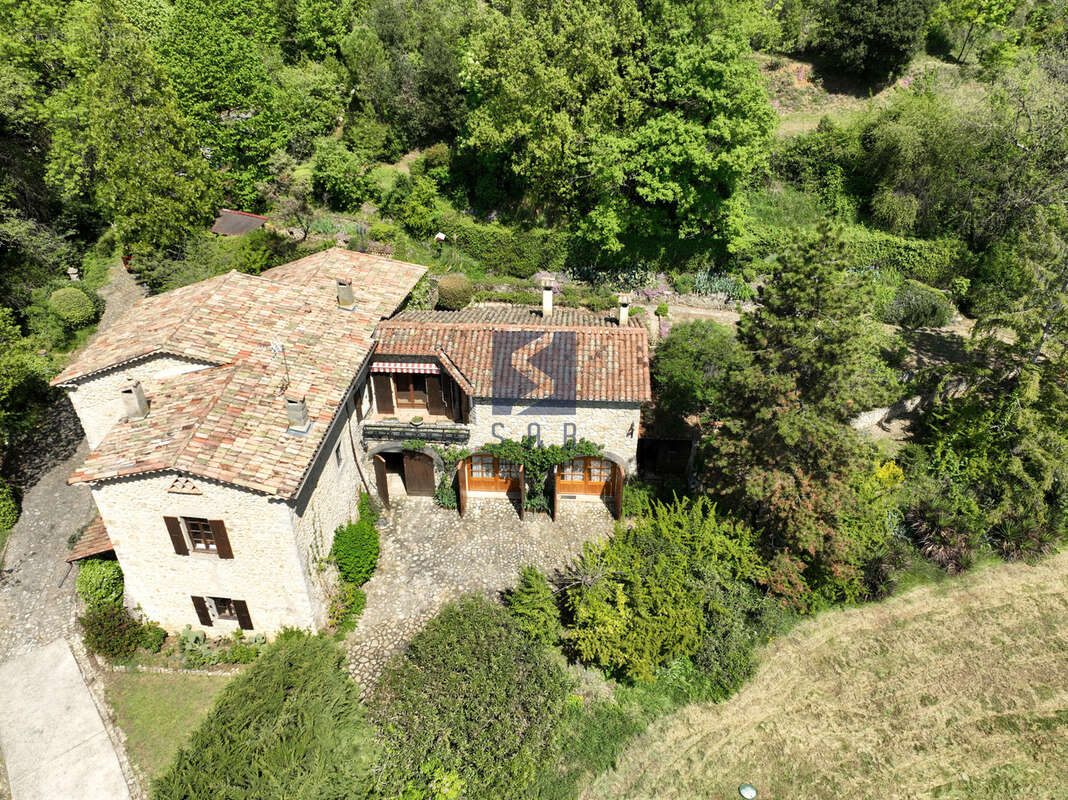 Maison à MIRMANDE
