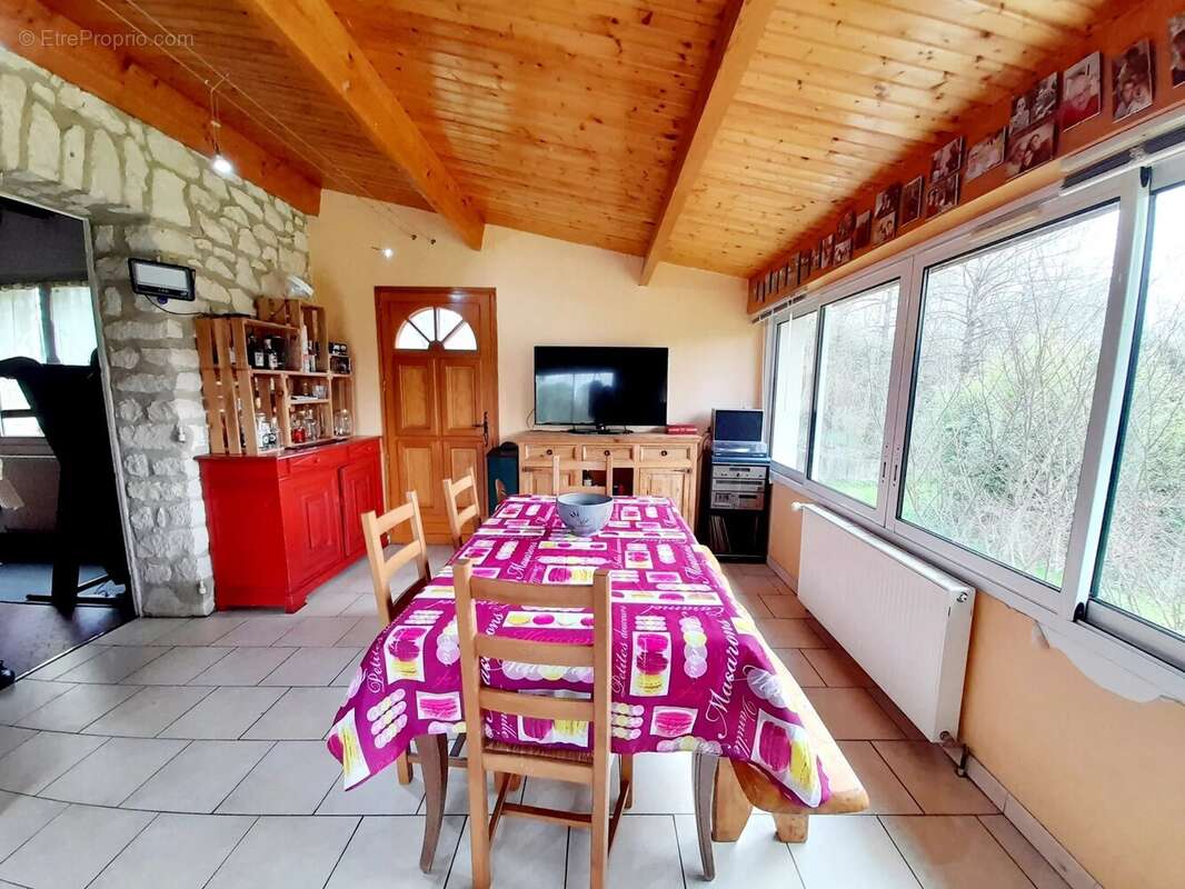Maison à ISSIGEAC