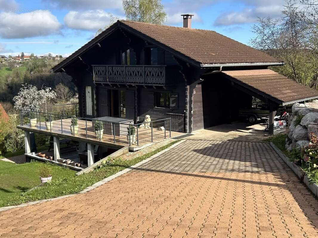 Maison à CHEVENOZ