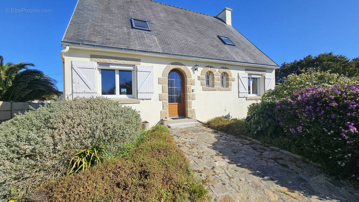 Maison à CAMARET-SUR-MER