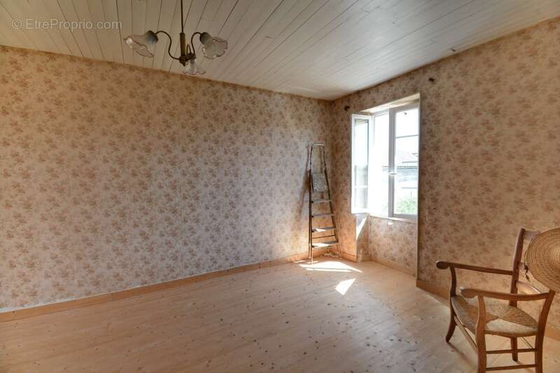 Maison à HIERSAC