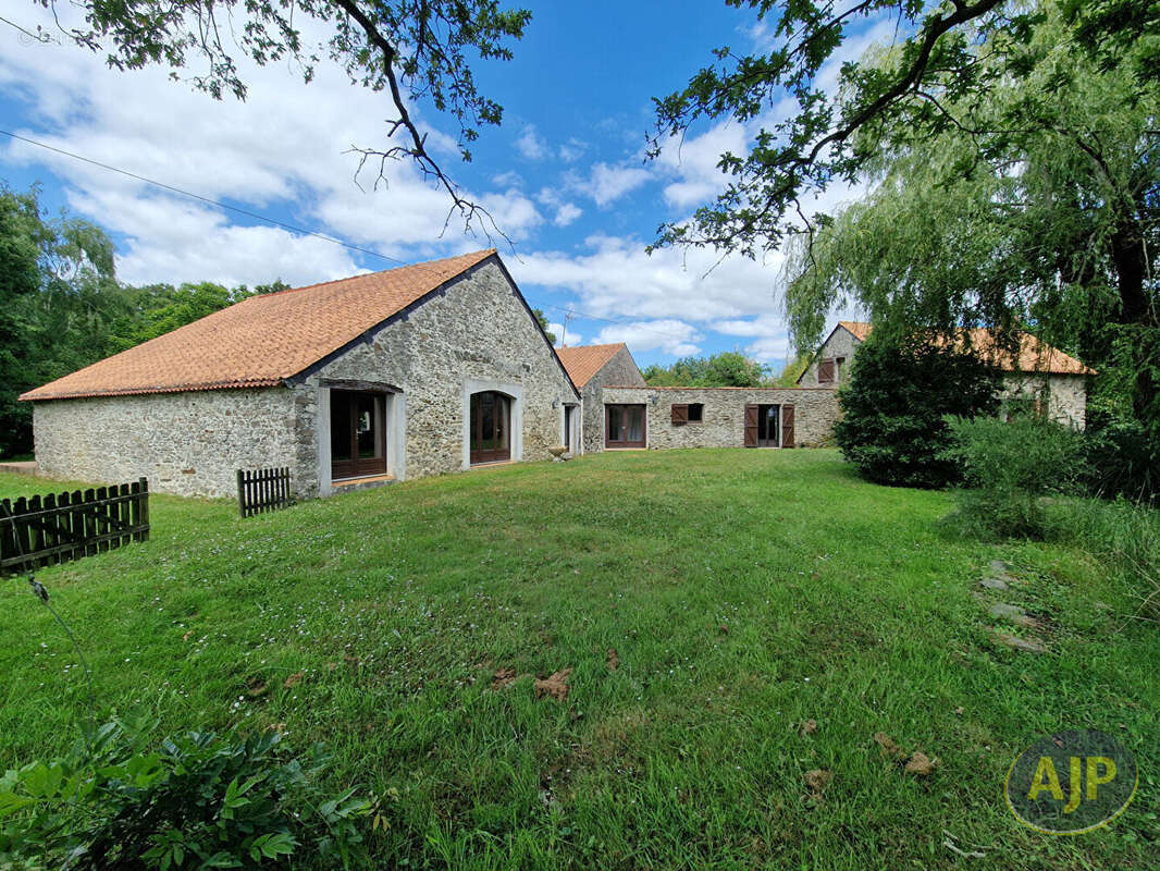 Maison à PAULX