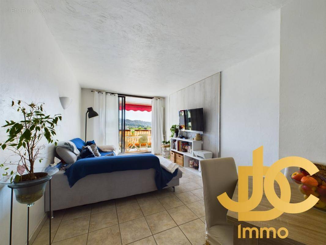 Appartement à LE CANNET