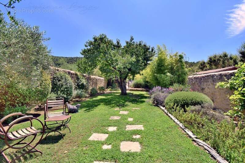Maison à LOURMARIN