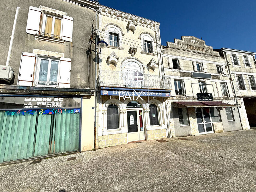 Maison à THENEZAY