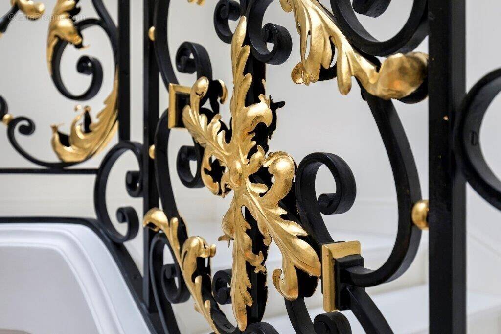 Maison à PARIS-16E