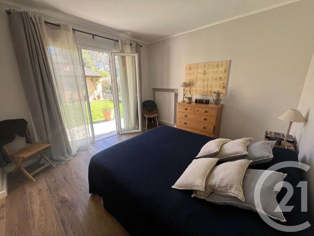 Maison à ROQUEFORT-LES-PINS