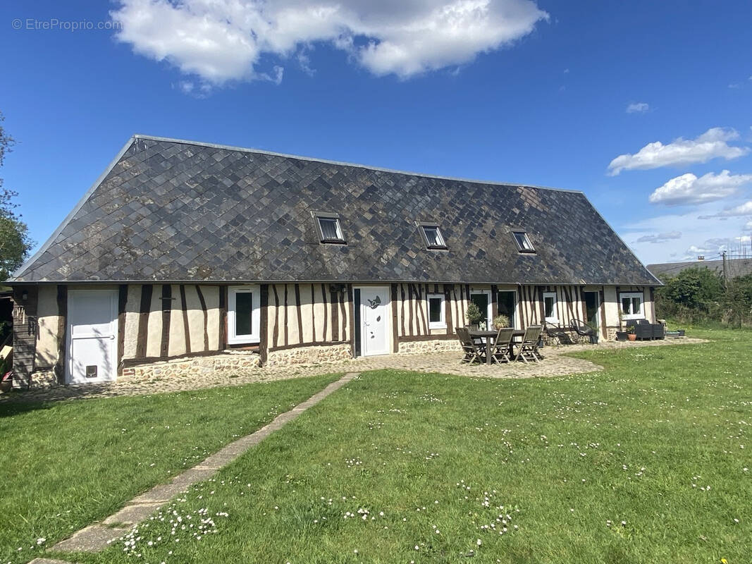 Maison à BOURG-ACHARD