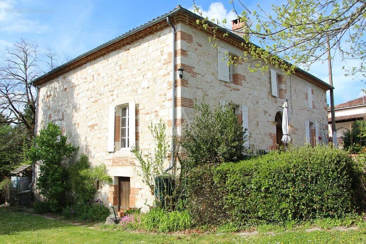 Maison à SAINT-PAUL-D&#039;ESPIS