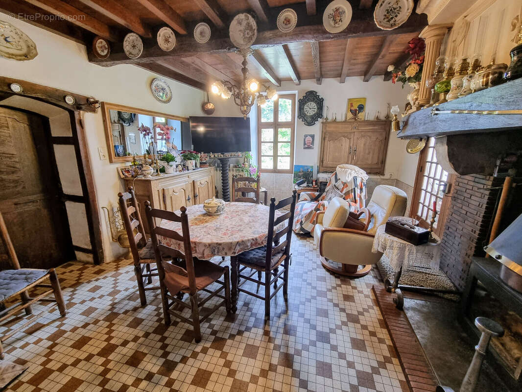 Maison à LABATUT