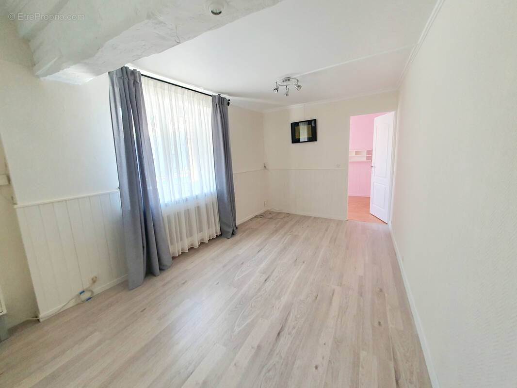 Appartement à BOISSY-SAINT-LEGER