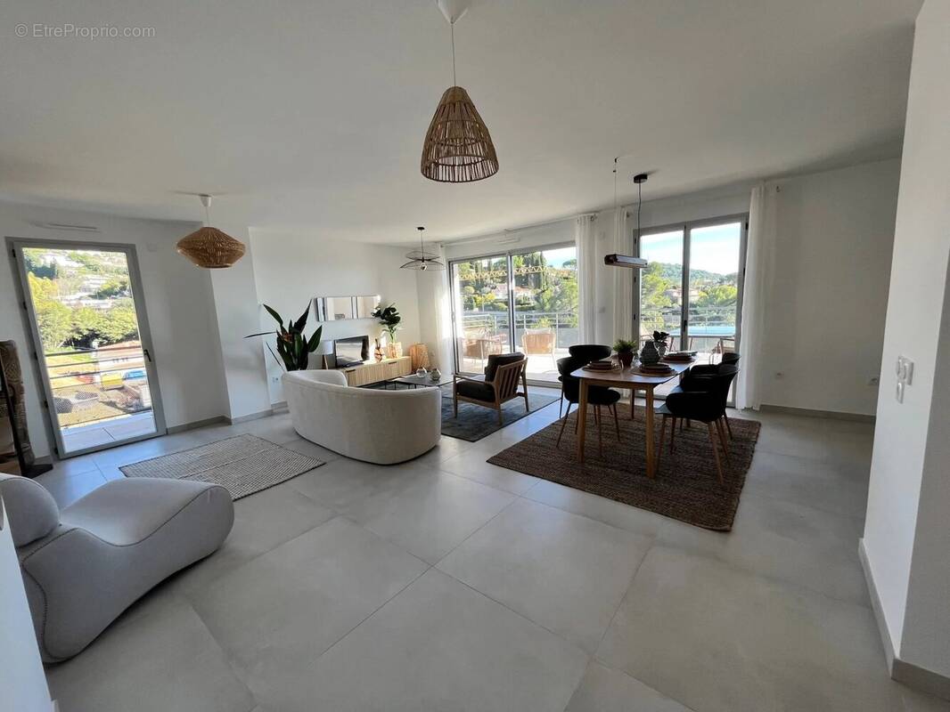 Appartement à LE CANNET