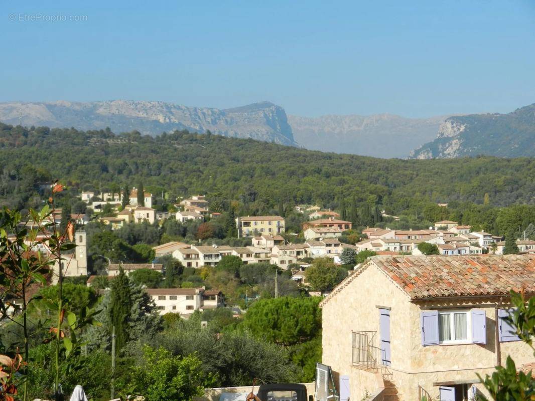 Appartement à LE ROURET