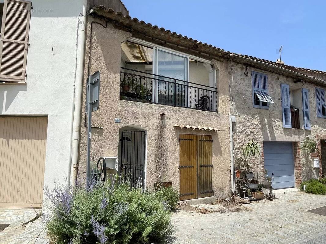 Maison à PLAN-DE-LA-TOUR