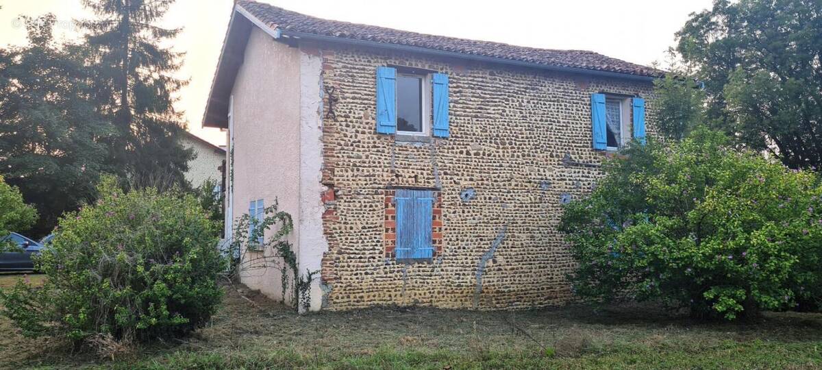 Maison à EUGENIE-LES-BAINS