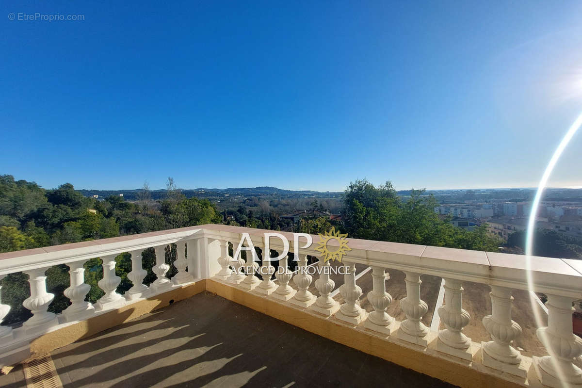 Appartement à MANDELIEU-LA-NAPOULE