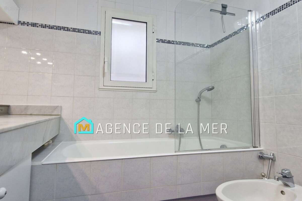 Appartement à MANDELIEU-LA-NAPOULE