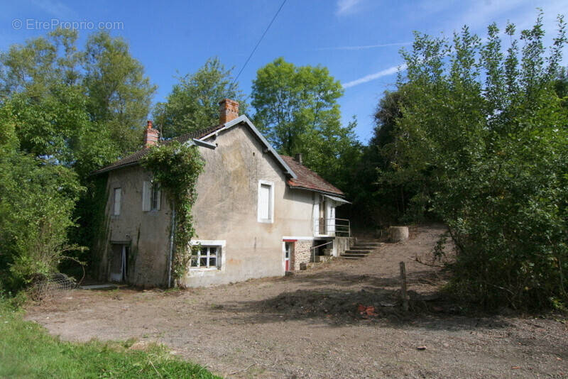 Maison à CHARBONNAT