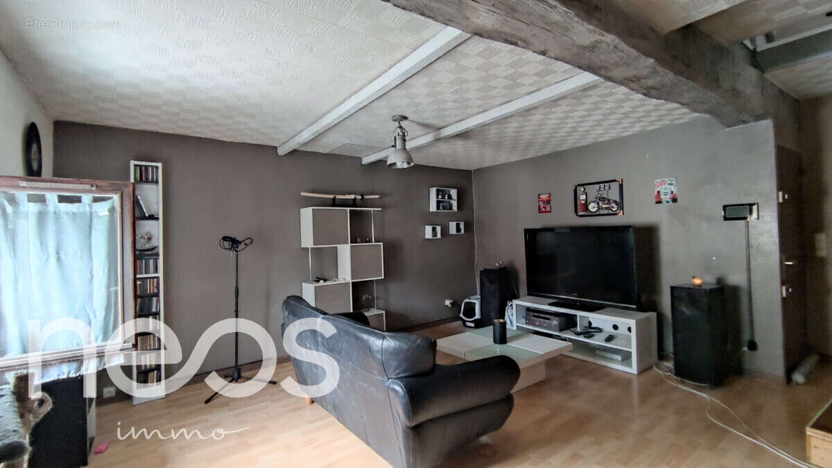 Appartement à JOUARRE