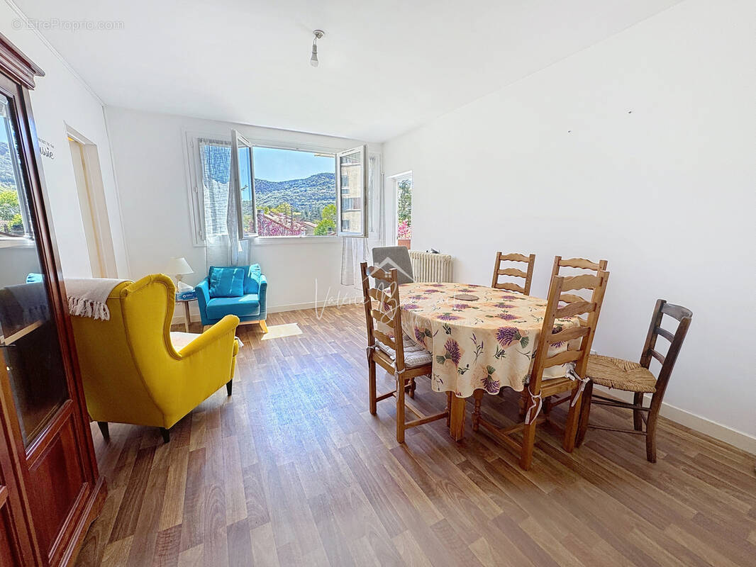 Appartement à SAINT-AFFRIQUE