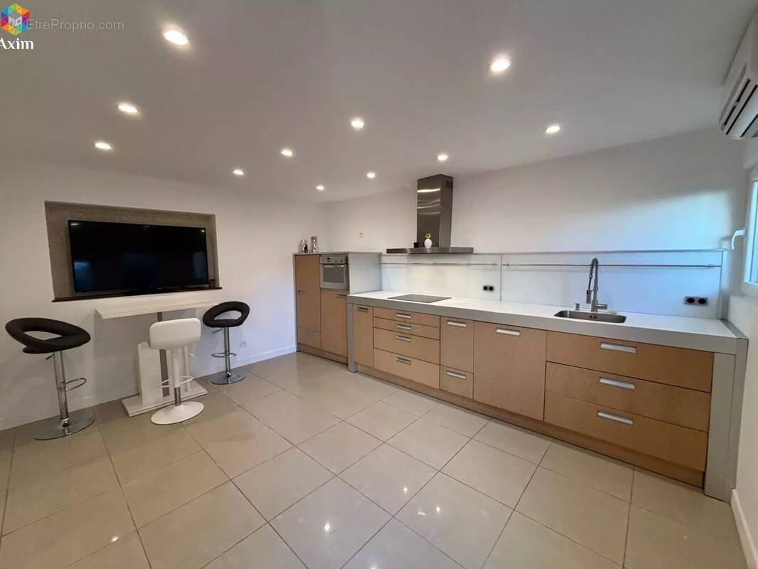 Appartement à LES ISSAMBRES