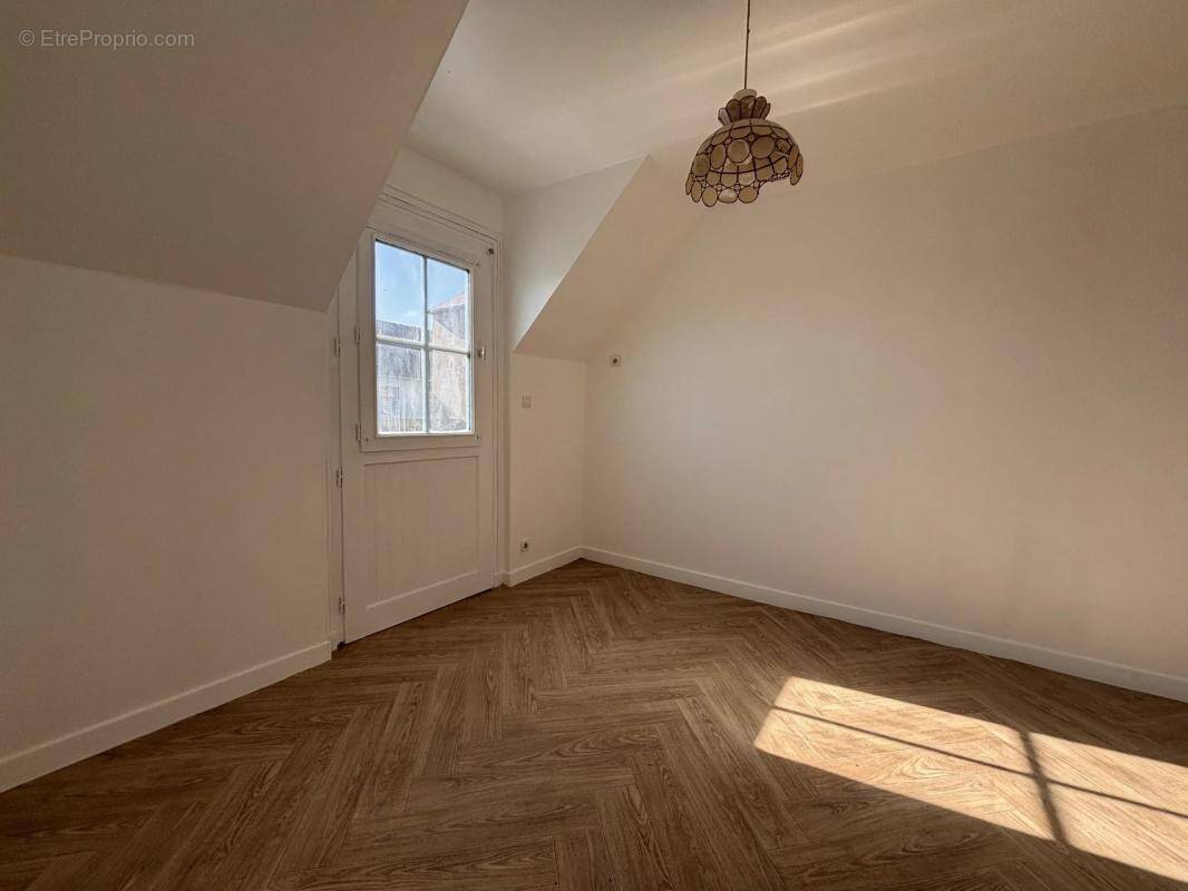 Appartement à LA CHAPELLE-DES-FOUGERETZ