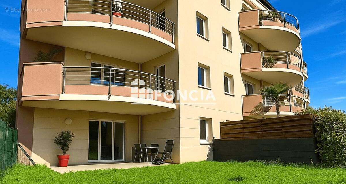 Appartement à SAINT-GENIS-LAVAL