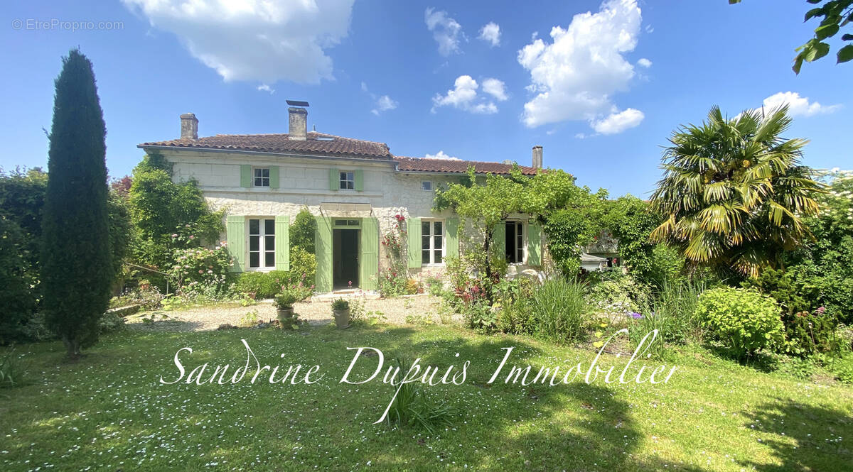 Maison à PONS