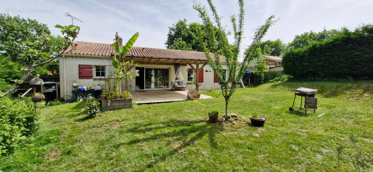 Maison à SAINT-FLORENT-DES-BOIS